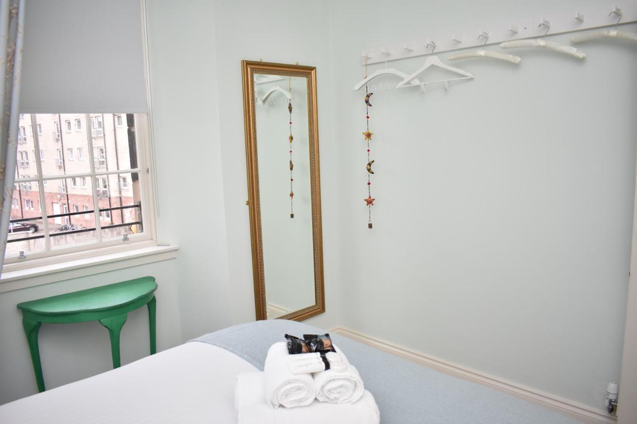 Bernard St - Bright And Spacious 1 Bed Apartment At The Shore! เอดินบะระ ภายนอก รูปภาพ