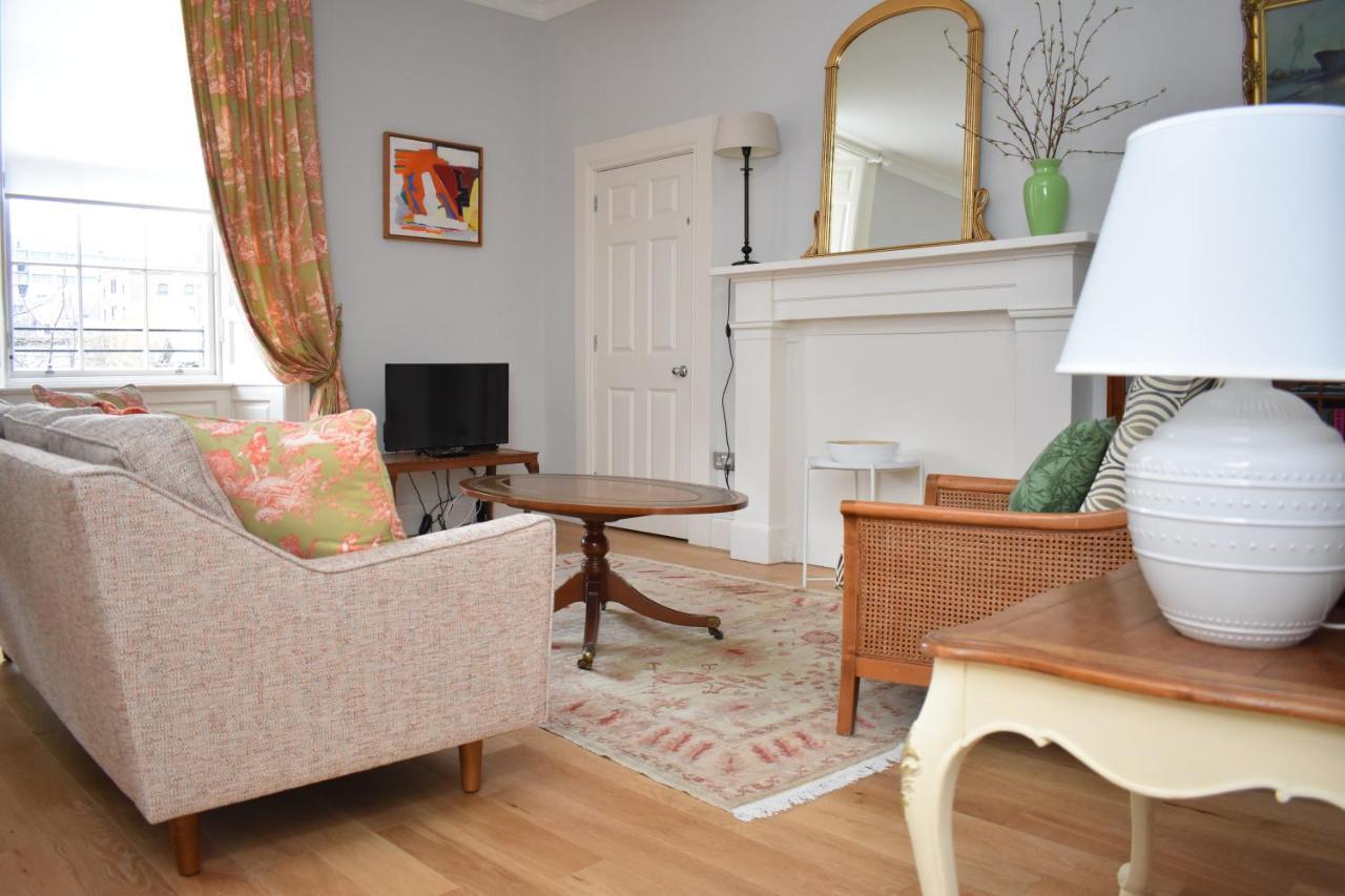 Bernard St - Bright And Spacious 1 Bed Apartment At The Shore! เอดินบะระ ภายนอก รูปภาพ