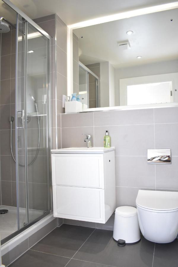 Bernard St - Bright And Spacious 1 Bed Apartment At The Shore! เอดินบะระ ภายนอก รูปภาพ