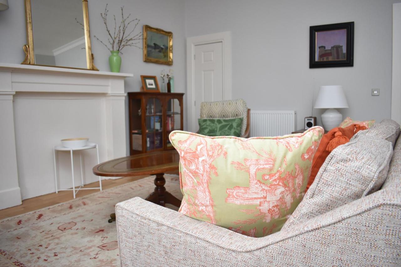 Bernard St - Bright And Spacious 1 Bed Apartment At The Shore! เอดินบะระ ภายนอก รูปภาพ