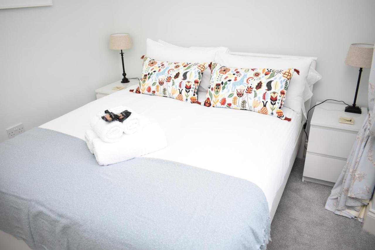 Bernard St - Bright And Spacious 1 Bed Apartment At The Shore! เอดินบะระ ภายนอก รูปภาพ