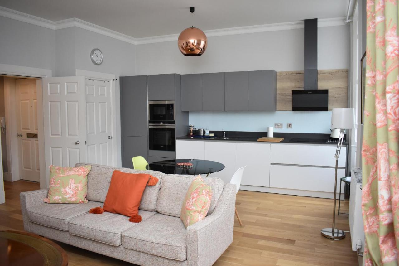 Bernard St - Bright And Spacious 1 Bed Apartment At The Shore! เอดินบะระ ภายนอก รูปภาพ